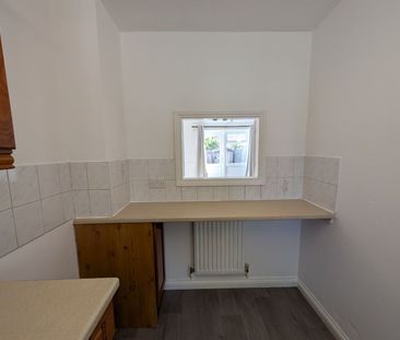 2 Bedroom - Photo 6