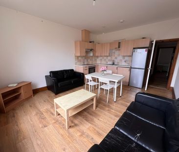 3 Bed Flat, Hyde Terrace, LS2 - Photo 1
