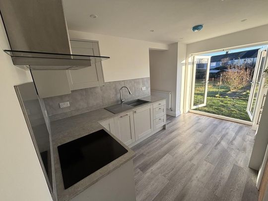 3 bedroom semi-detached house to rent - Photo 1