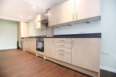 2 bed apartment to rent in Warton Terrace, Heaton, NE6 - Photo 4