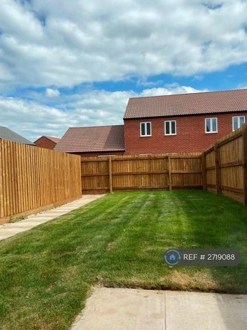 3 bedroom terraced house to rent - Photo 5