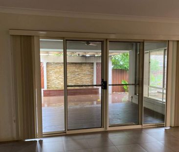 Spacious Family Living with Pool in Prime Oxenford Location - Photo 3