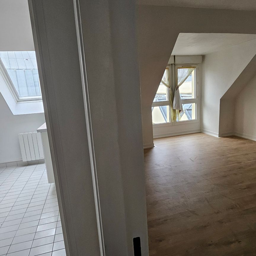 Location Appartement 2 pièces 47m² FONTAINEBLEAU 77300 - Photo 1