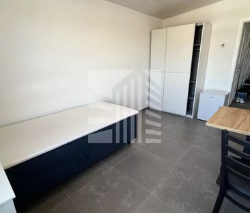 Chambre privative meublée en colocation - Photo 1