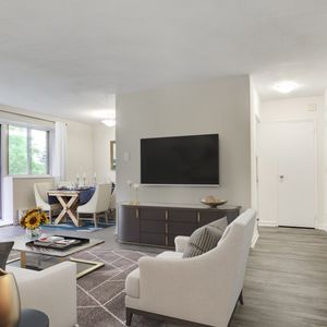 53 McMurchy Ave North - Photo 2