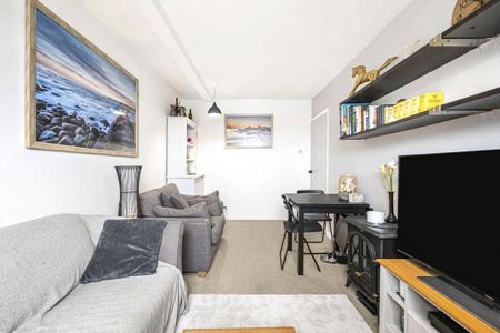 Pendennis Road, London, SW16 2SW - Photo 2