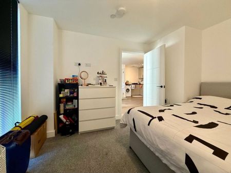 Commercial Road, Poole, Dorset, BH14 - Photo 5