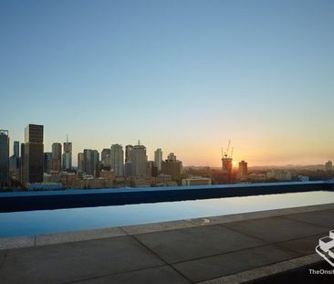 Best location in South Brisbane with City & River Views - Photo 3