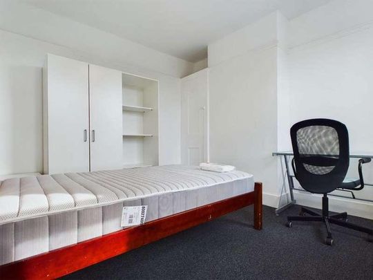 Redvers Road, Brighton, BN2 - Photo 1