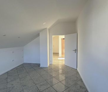 Sehr helle 2-Zimmer Dachgeschosswohnung in ruhiger Lage - Foto 1