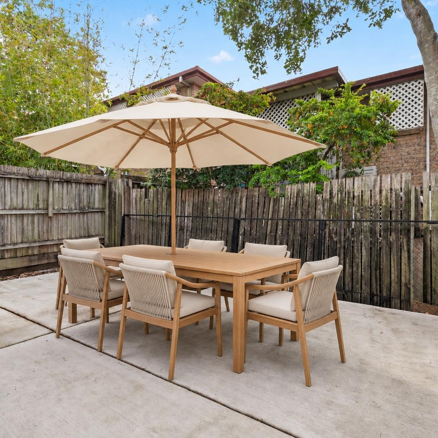 Contemporary living close to cafes, transport & amenities - Photo 2