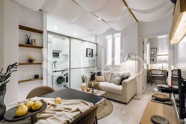 3 room luxury Flat for rent in Madrid, Spain - Photo 1