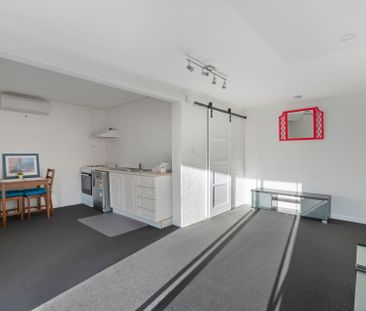 For Rent&colon; Charming Granny Flat with Private Access&excl; - Photo 1