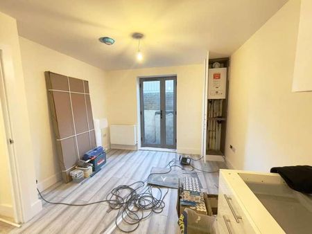 Platinum Court, Cephas Avenue, Stepney Green, E1 - Photo 5