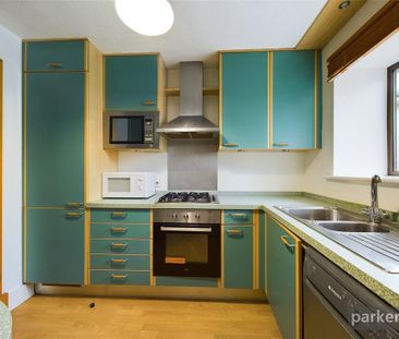 2 bedroom maisonette to rent - Photo 3