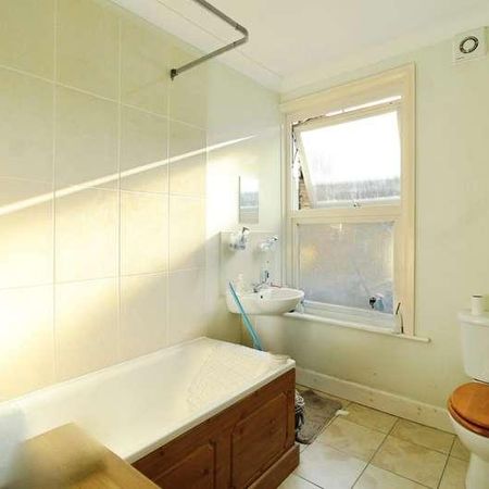 Lawley Street, London, E5 - Photo 4