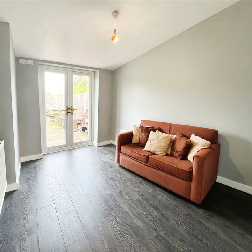 School Lane, Wolverhampton, West Midlands, WV10 - Photo 1