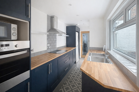 2 bedroom semi-detached house to rent - Photo 4