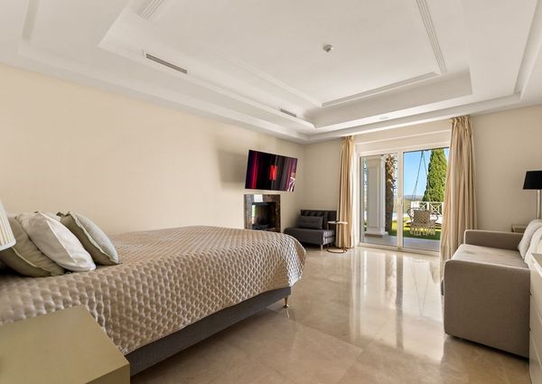 Luxury Villa for rent in Marbella Del Este, Andalusia