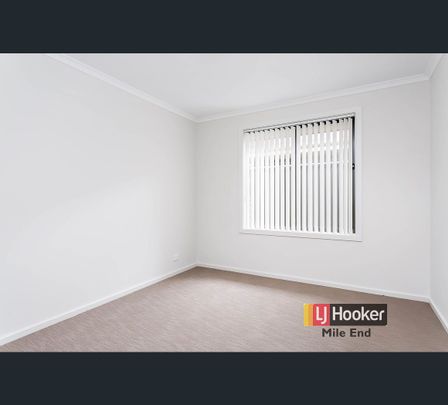 11 Rawlings Circuit, Evanston, SA 5116 - Photo 1