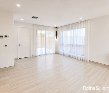 Spacious Family Home in a Prime Mickleham Location - Photo 2