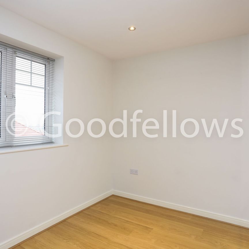 Assembly House, Morden, SM4 - Photo 1