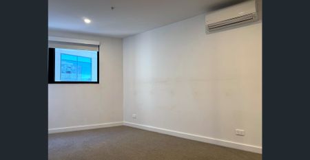 Convenient Living next to Flagstaff Garden - Photo 2