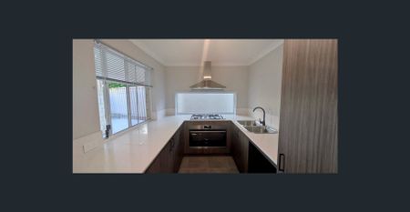 BRAND-NEW & COSY PROPERTY with EASY ACCESS to all AMENITIES! Rossmoyne School Zone! - Photo 2