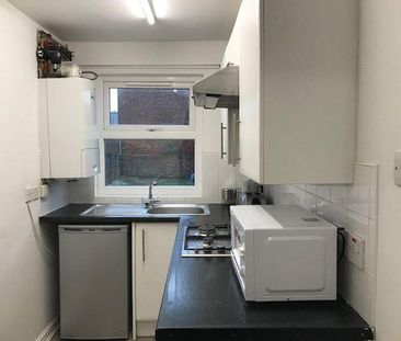 3 bedroom house share to rent - Photo 4