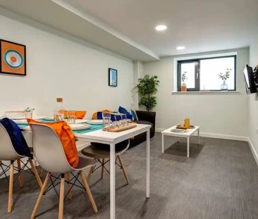 6 Bed Medium En-suite (Superior View) - Photo 3