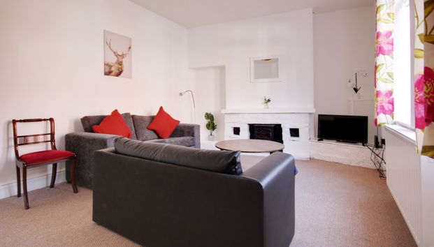 3 bedroom end of terrace, Darlington - Photo 1