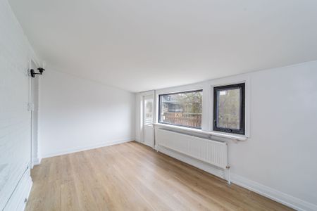 For Lease - 69 Oakwood Avenue Unit# 2, Toronto, Ontario - Photo 2