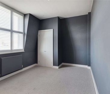 Spacious two bedroom apartment in central Tunbridge Wells with unde... - Photo 6
