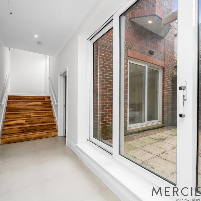 5 bedroom flat to rent - Photo 1