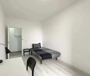 Carrer de Sant Roc, Barcelona, Catalonia 08014 - Photo 2