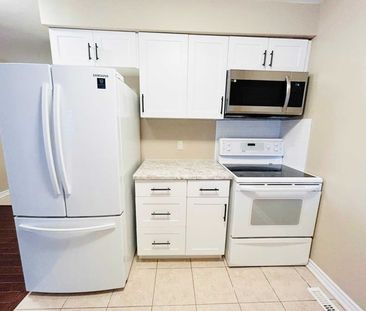 For Lease - 2 Southwoods Crescent, Barrie, Ontario - Photo 3