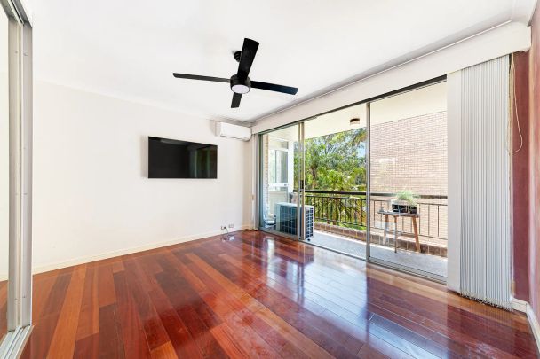 19/302 Burns Bay Road, Lane Cove. - Photo 1