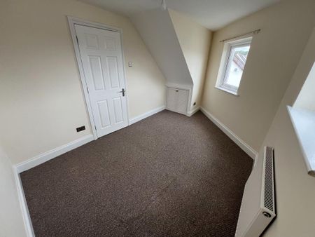 3 bedroom detached house to rent - Photo 5