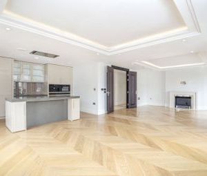 3 Bedrooms Flat to rent in 190 Strand, London WC2R | £ 2,400 - Photo 1