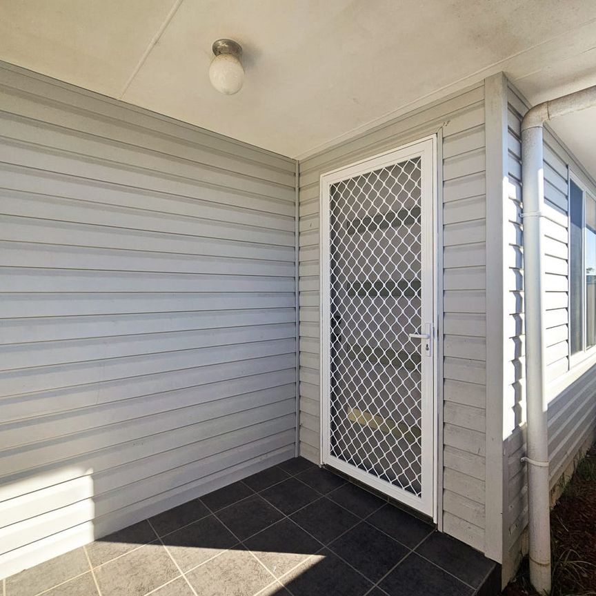 Modern Granny Flat - Off Street Parking - Photo 1