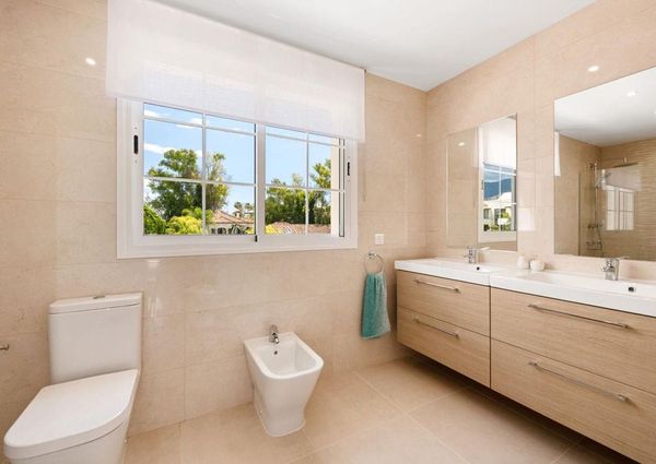 Luxury Villa for rent in The Golden Mile, Spain