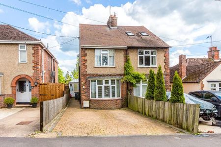 2 bedroom semi-detached house to rent - Photo 5