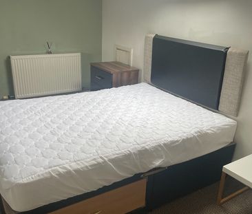 4 Bed Terraced House, Jubilee Drive, L7 - Photo 4