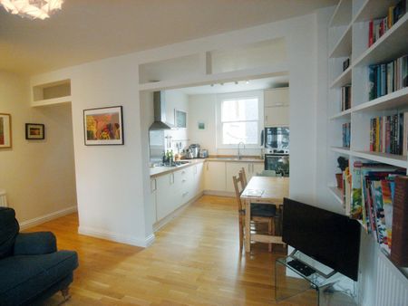 2 Bed Maisonette, David's Road, SE23 - Photo 3
