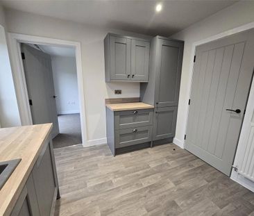 3 bedroom terraced house to rent - Photo 5