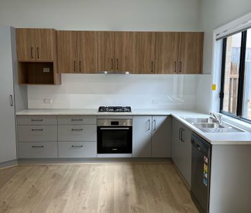Home For Rent - Photo 4