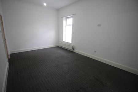 6 bedroom terraced house to rent - Photo 5