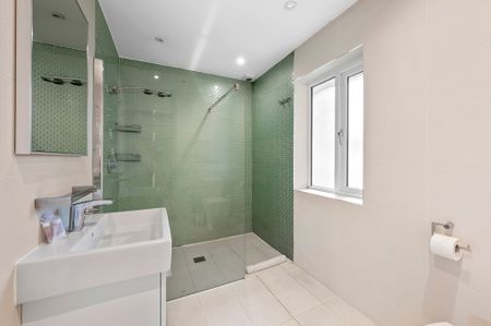 Oak Park Gardens, SW19, London - Photo 2