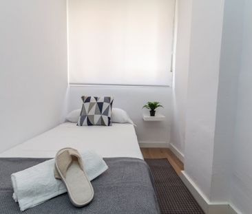 Calle Lozano de Torres, Málaga, Andalusia 29013 - Photo 6