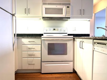 For Lease - 33 Sheppard Avenue Unit# 2411, Toronto, Ontario - Photo 5